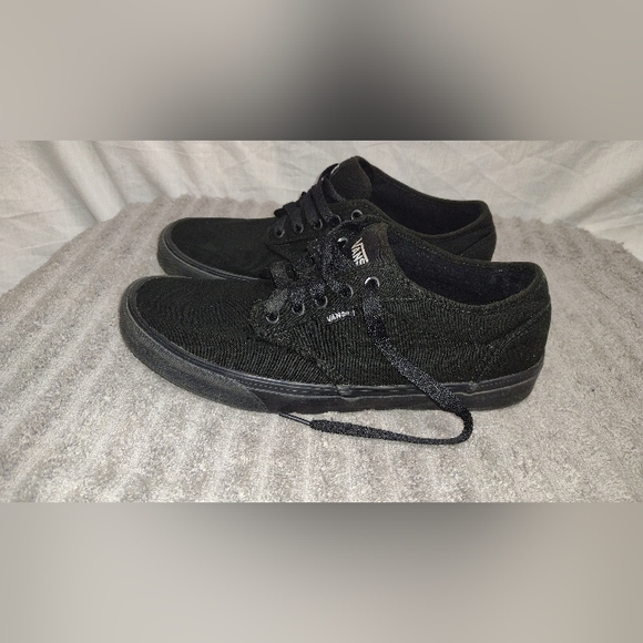 Vans Shoes Vans Doheny Black Canvas Sneakers Mens Size 15 Skate